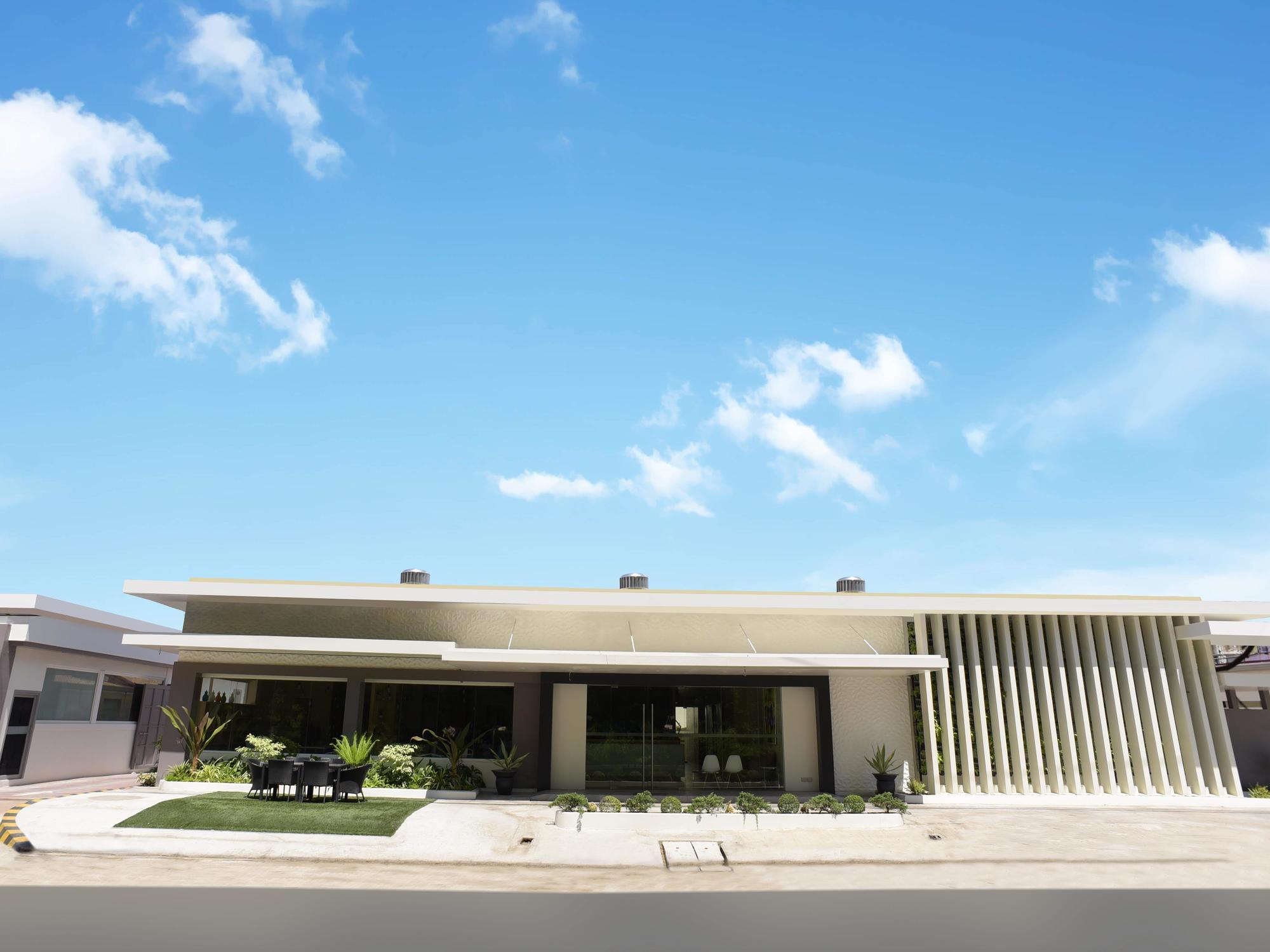 Laoag Parklane Hotel Kültér fotó